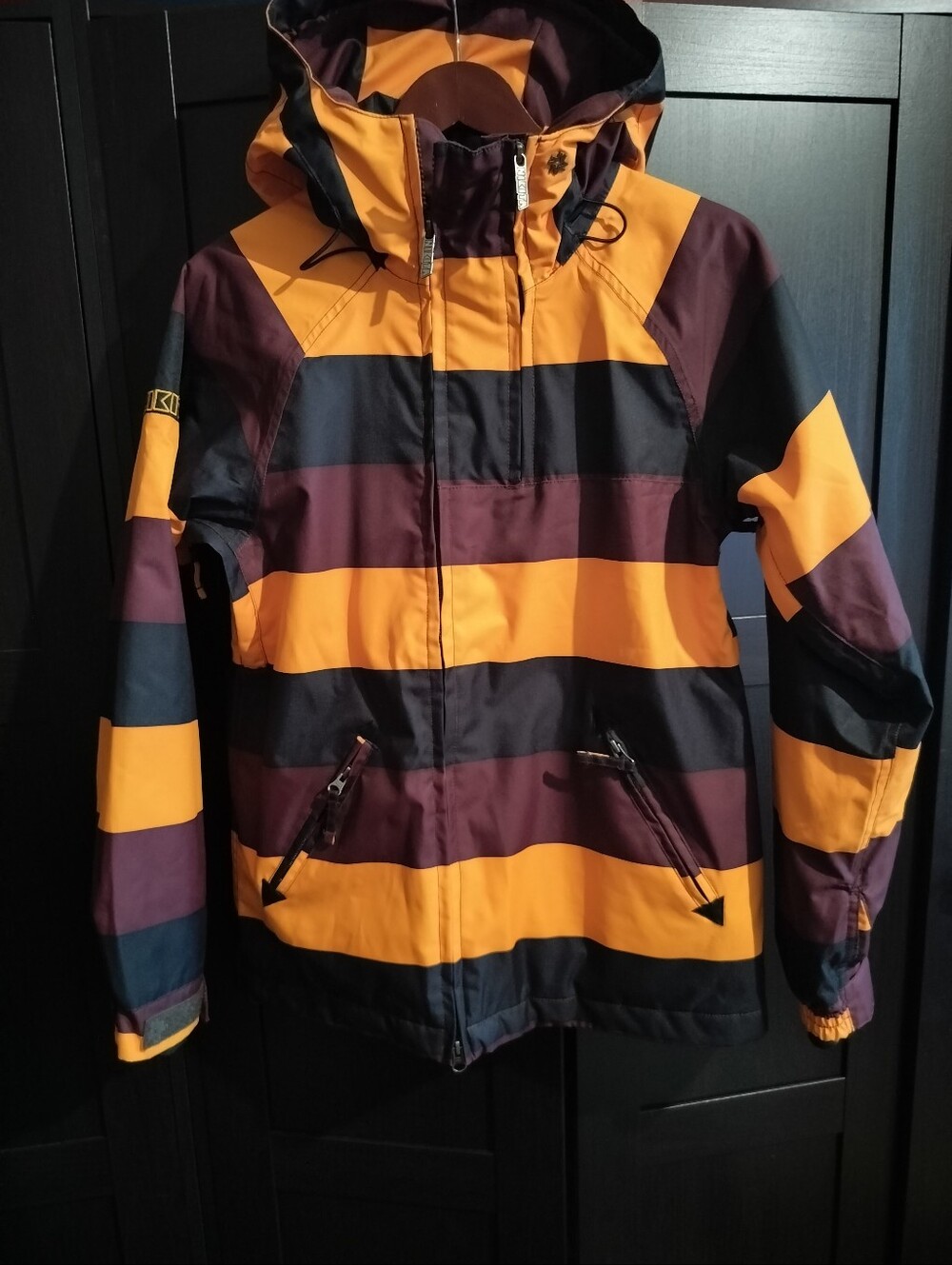NEW Nikita snowboarding Hooded Snow Skirt Jacket Orange Dark Plum, Black, Medium - Picture 2 of 9